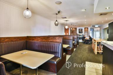 Business For Sale - VIC - Mildura - 3500 - The Office Wine Bar and Function Venue  (Image 2)