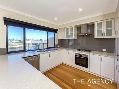 House For Sale - WA - Geographe - 6280 - Waterfront Living on the Canals of Port Geographe – Coastal lifestyle Awaits You  (Image 2)