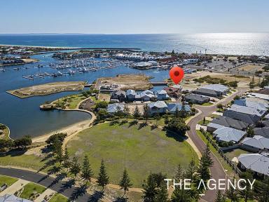 House For Sale - WA - Geographe - 6280 - Waterfront Living on the Canals of Port Geographe – Coastal lifestyle Awaits You  (Image 2)