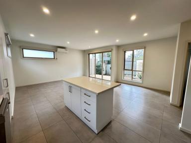 House For Lease - VIC - Essendon - 3040 - Spacious, Stylish & Perfectly Positioned Move Right In!  (Image 2)