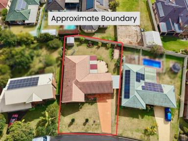 House For Sale - NSW - Old Bar - 2430 - RENOVATED HOME IN DESIRABLE LOCATION  (Image 2)