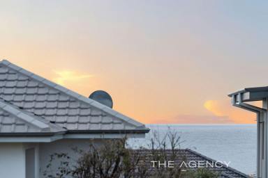 House For Sale - WA - Mindarie - 6030 - MINDARIE MASTERPIECE WITH OCEAN VIEWS  (Image 2)