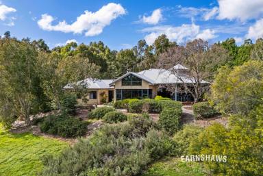 House For Sale - WA - Gidgegannup - 6083 - Executive Country Living | 5 Pretty Acres  (Image 2)