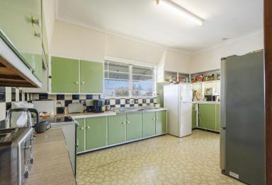 House For Sale - NSW - South Grafton - 2460 - NEAT PRACTICAL HOME RETURNING $450 PER WEEK  (Image 2)