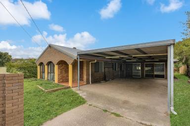 House For Sale - QLD - Kippa-ring - 4021 - Ready to renovate  (Image 2)