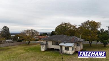 House For Sale - QLD - Kingaroy - 4610 - Development opportunity  (Image 2)