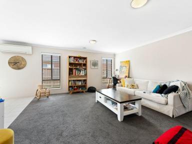 House For Lease - VIC - East Bairnsdale - 3875 - FOUR BEDROOM FAMILY HOME  (Image 2)