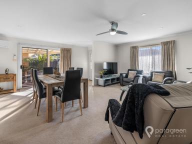 Unit For Sale - VIC - Yarram - 3971 - LARGE UNIT IN IDEAL LOCATION  (Image 2)