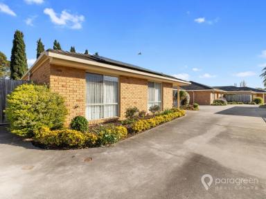 Unit For Sale - VIC - Yarram - 3971 - LARGE UNIT IN IDEAL LOCATION  (Image 2)
