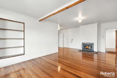 House For Lease - TAS - Broadmarsh - 7030 - Stunning Home with Rural Charm  (Image 2)