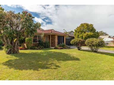 Villa Sold - NSW - Forster - 2428 - Absolute Immaculate Forster Villa  (Image 2)