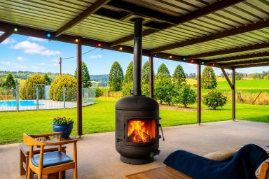 Acreage/Semi-rural For Sale - NSW - Mallanganee - 2469 - ALFRESCO LIVING WITH A MODERN GOLDEN OLDIE TWIST  (Image 2)
