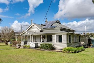 Acreage/Semi-rural For Sale - NSW - Mallanganee - 2469 - STUNNING HOMESTEAD ON JUST UNDER 1 ACRE  (Image 2)