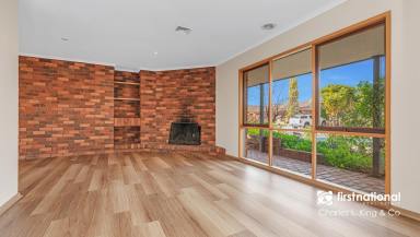 House For Sale - VIC - Echuca - 3564 - Family Comfort in a Quiet Court Setting  (Image 2)