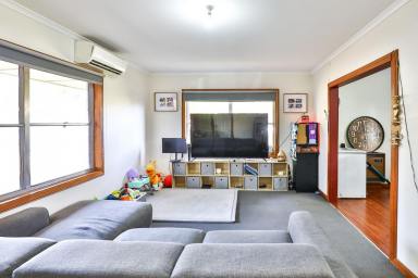 House For Sale - VIC - Mildura - 3500 - I’LL SAVE YOU A QUESTION - RENTAL APPRAISAL IS $400-$440 PER WEEK  (Image 2)