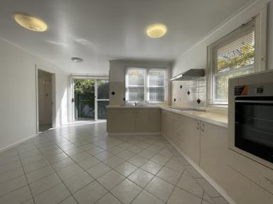 House For Lease - VIC - Beechworth - 3747 - BEAUTIFUL HOME, GREAT LOCATION!  (Image 2)