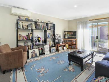 Unit For Sale - VIC - Bairnsdale - 3875 - MITCHELL STREET GEM  (Image 2)