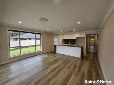 House For Lease - NSW - South Nowra - 2541 - Now available for Lease - 7 Alata Crescent South Nowra  (Image 2)
