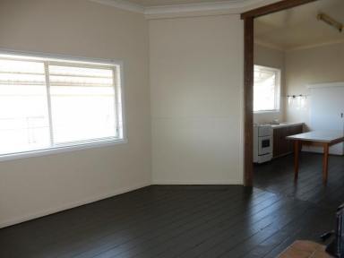 House For Sale - NSW - Inverell - 2360 - Affordable Living on Ross Hill  (Image 2)