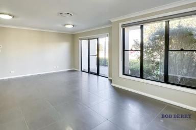 Villa For Lease - NSW - Dubbo - 2830 - Modern Two-Bedroom Villa in Gated Estate  (Image 2)