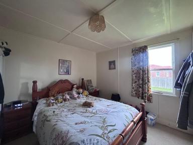 House For Sale - TAS - Westbury - 7303 - 3 Bedroom Home!  (Image 2)
