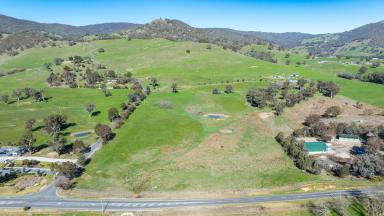 Lifestyle For Sale - VIC - Tallangatta - 3700 - Lifestyle with a view of the Weir  (Image 2)