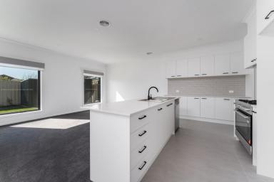 House For Lease - VIC - Clayton South - 3169 - Welcome Home - A Fresh Start for Your Family  (Image 2)