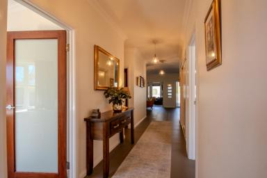House For Sale - VIC - Woodend - 3442 - A Spacious Family Entertainer in Leafy Woodend  (Image 2)