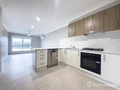 House For Lease - NSW - Kootingal - 2352 - 2/27 Wattle Street, Kootingal  (Image 2)
