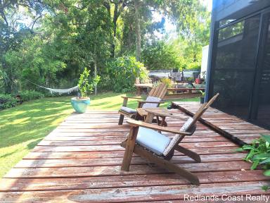 House For Sale - QLD - Macleay Island - 4184 - Dual Living with Water views  (Image 2)