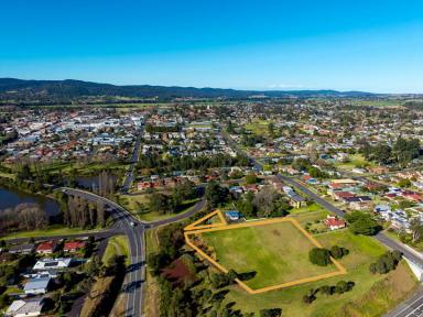 Residential Block For Sale - NSW - Bega - 2550 - 2+ ACRES, CENTRE OF TOWN  (Image 2)