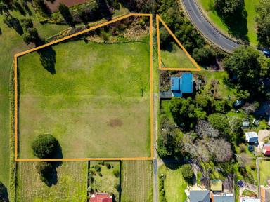 Residential Block For Sale - NSW - Bega - 2550 - 2+ ACRES, CENTRE OF TOWN  (Image 2)