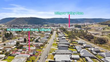 House For Sale - NSW - Lithgow - 2790 - Solid Double‑Brick Home with Light, Space & Untapped Potential (Image 2)