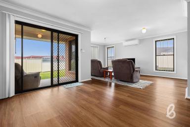 Duplex/Semi-detached For Sale - NSW - Singleton - 2330 - Perfect First Home Buy or Investment!  (Image 2)