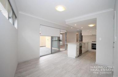 House For Sale - WA - Nollamara - 6061 - MOVE IN READY MODERN TOWNHOUSE  (Image 2)