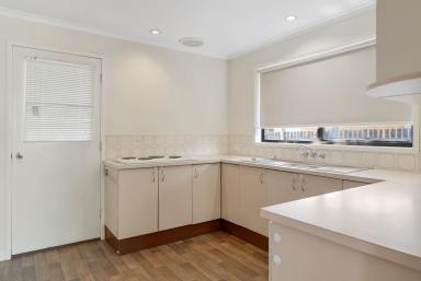 House For Lease - QLD - Darling Heights - 4350 - Charming Family Home in Darling Heights  (Image 2)