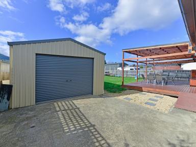 House For Sale - TAS - New Norfolk - 7140 - Modern Style Family Home  (Image 2)
