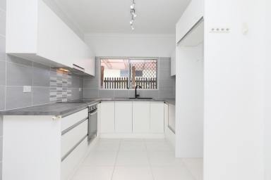 Unit For Sale - QLD - Edmonton - 4869 - 2-BEDROOM UNIT IN A SMALL COMPLEX OF EIGHT  (Image 2)