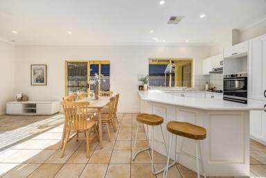House Leased - SA - Mitchell Park - 5043 - Light, Space & Location Everything You Need!  (Image 2)