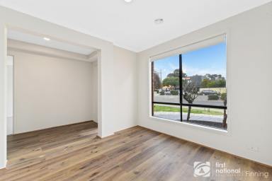 House For Lease - VIC - Cranbourne West - 3977 - Charming Family Home in the Heart of Cranbourne West  (Image 2)