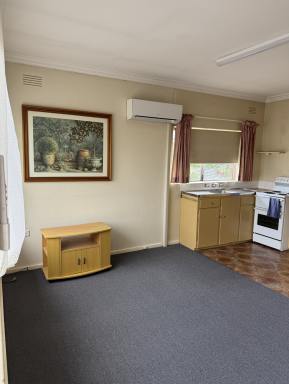 House Leased - NSW - Tumut - 2720 - Fully Furnished  (Image 2)