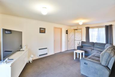 Unit For Sale - VIC - Mildura - 3500 - SOLID TOWNHOUSE, GREAT LOCATION  (Image 2)