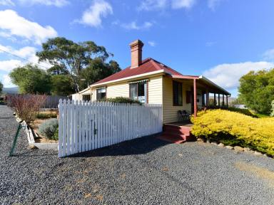 House For Sale - TAS - Gretna - 7140 - Peaceful living just minutes from New Norfolk  (Image 2)