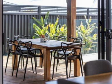 House For Sale - NSW - Old Bar - 2430 - SPACIOUS ENTERTAINER READY FOR SUMMER  (Image 2)