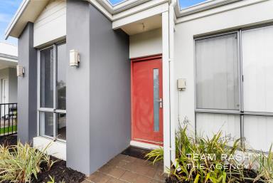 House For Sale - WA - Wellard - 6170 - Providence Estate Elegance – Modern 3-Bedroom Home Opposite Park  (Image 2)