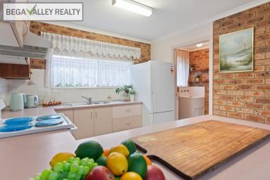 Unit For Sale - NSW - Bega - 2550 - MOVE IN READY TWO BEDROOM UNIT WITH GARAGE  (Image 2)