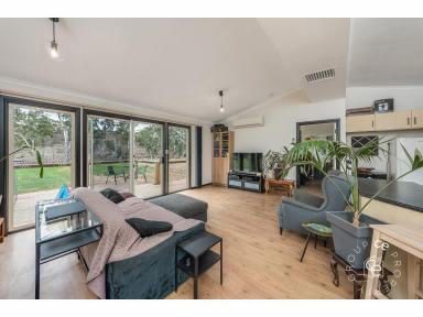 Acreage/Semi-rural For Sale - SA - Black Hill - 5353 - Country living overlooking the Marne Valley and big River Red Gum trees  (Image 2)