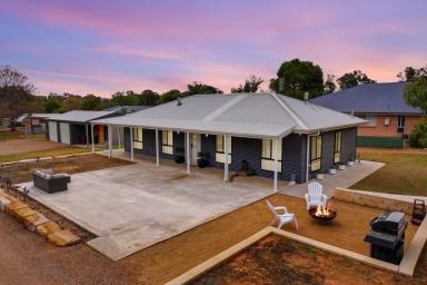 House Sold - NSW - Wattamondara - 2794 - Magnificent 3 bedroom home on 1.56 Acres, ideal blend of luxury living and country charm!  (Image 2)