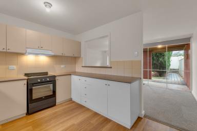 House For Lease - WA - Calista - 6167 - Ground floor unit with generous court yard!  (Image 2)