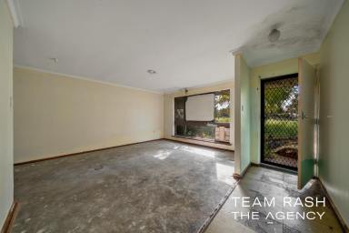 House For Sale - WA - Beechboro - 6063 - Renovator’s Dream on a Huge Block – Endless Potential  (Image 2)